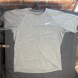 Nike Men's Heather Gray Short Sleeve Tee